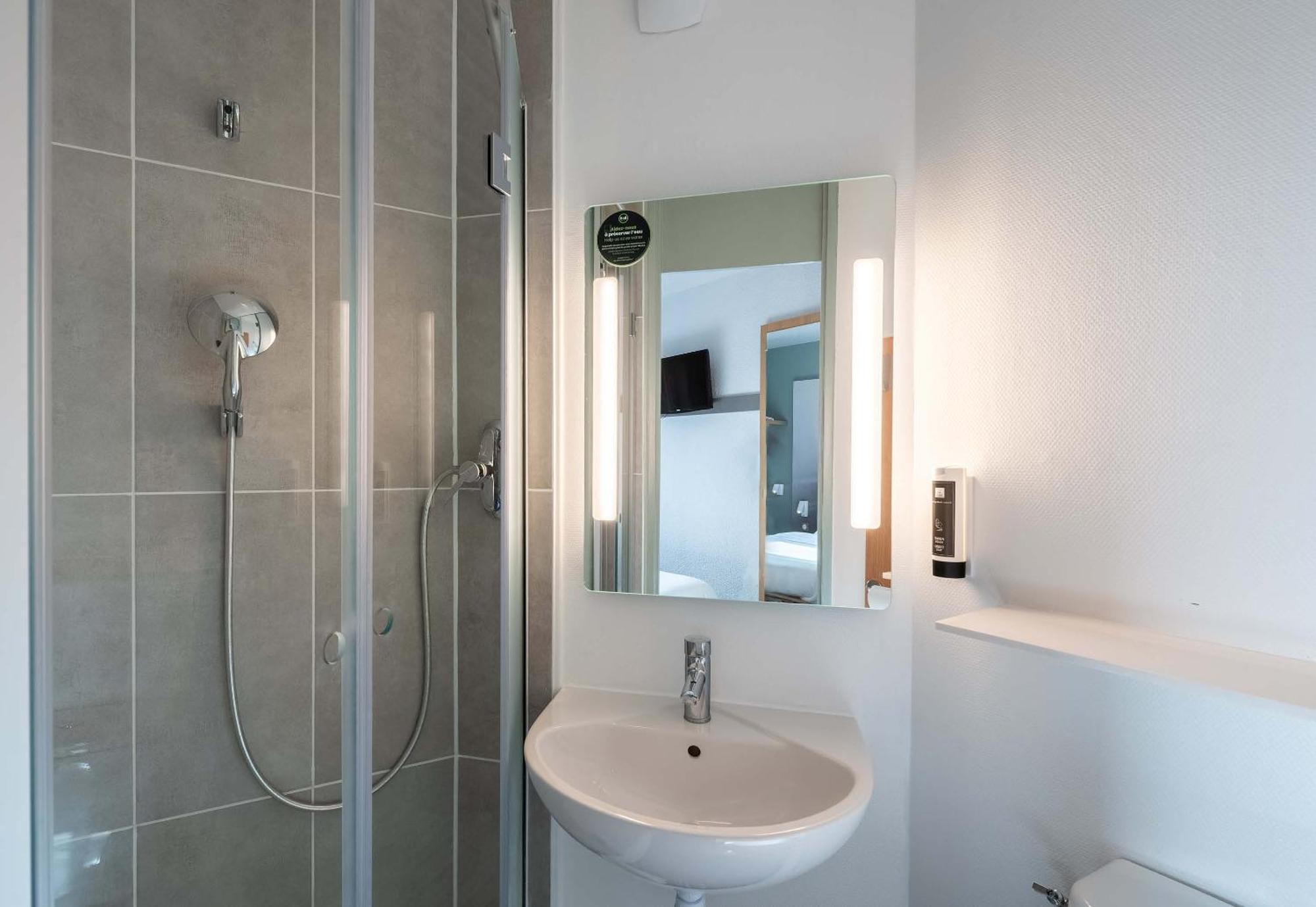 B&B Hotel Lille Lezennes Stade Pierre Mauroy 외부 사진